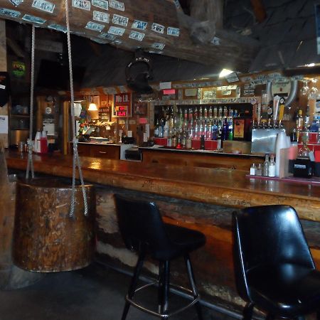 The Jack Saloon Motel Lolo Kültér fotó